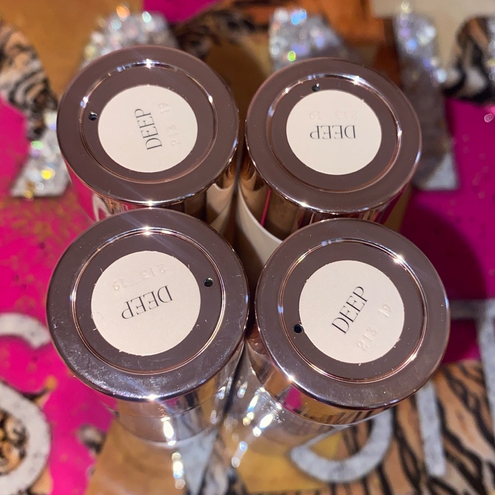 Doll 10 Smoothing Foundation SHADE DEEP - Picture 2 of 9